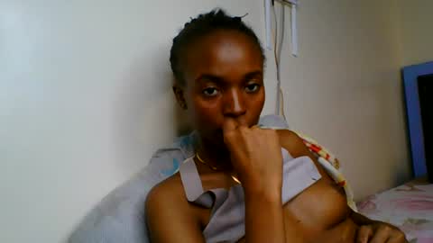 Snapshot of wildflowr chatting on 07-06-26, 05:48 wildflowr online show from 07-06-26, 05:48