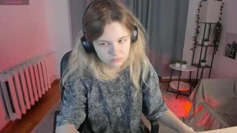 Mila 3 online show from 12-04-25, 06:01