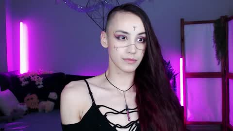 Snapshot of wildorchid_ chatting on 12-15-24, 06:07 Master Kieran hehim online show from 12-15-24, 06:07