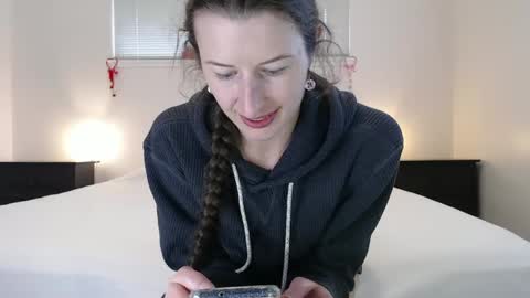 Snapshot of wildrose_l chatting on 02-24-25, 12:09 WildRose L - check my Pinned tweet if you dont see me online within 5 minutes after Ive sent email notifications online show from 02-24-25, 12:09