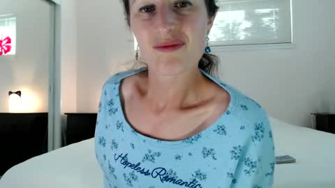 Snapshot of wildrose_l chatting on 06-27-26, 02:05 WildRose L - check my Pinned tweet if you dont see me online within 5 minutes after Ive sent email notifications online show from 06-27-26, 02:05
