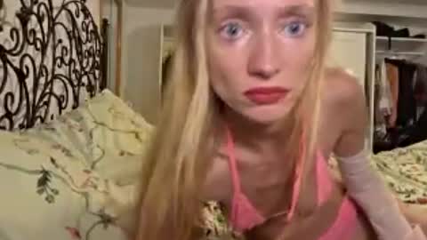 Snapshot of willameadows chatting on 06-25-26, 06:23 Willa Meadows online show from 06-25-26, 06:23