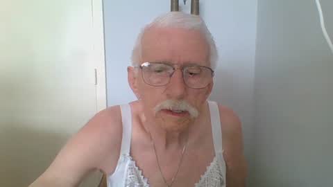 Snapshot of willem77779 chatting on 06-17-26, 09:45 willem77779 online show from 06-17-26, 09:45