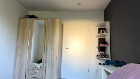Snapshot of williemaemeachem chatting on 07-14-26, 07:13 Mari online show from 07-14-26, 07:13
