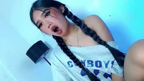 LE XI online show from 03-18-26, 03:15