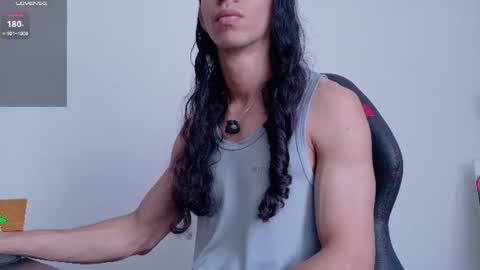 Snapshot of willy_veins chatting on 06-15-26, 05:15 willy_veins online show from 06-15-26, 05:15