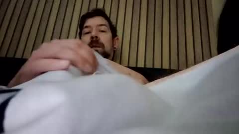 Snapshot of willybewildstone chatting on 01-12-25, 12:23 willybewildstone online show from 01-12-25, 12:23
