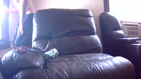 Snapshot of willydogg83 chatting on 09-28-25, 10:15 willydogg83 online show from 09-28-25, 10:15