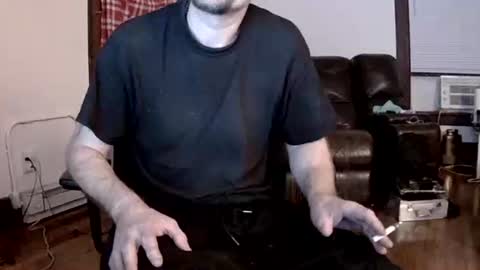 Snapshot of willydogg83 chatting on 11-10-25, 01:26 willydogg83 online show from 11-10-25, 01:26