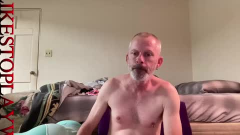 Snapshot of willylikestoplay74 chatting on 12-21-24, 04:30 Twisted Will online show from 12-21-24, 04:30