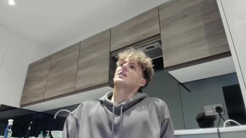 willywanka_182 online show from 11-14-25, 07:51