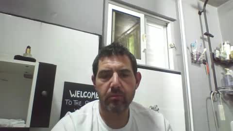 Snapshot of windowpane5 chatting on 12-22-24, 04:27 windowpane online show from 12-22-24, 04:27