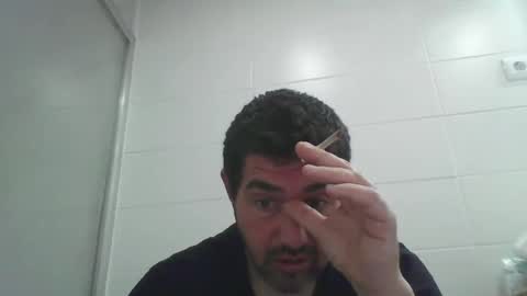 Snapshot of windowpane5 chatting on 03-01-25, 01:18 windowpane online show from 03-01-25, 01:18