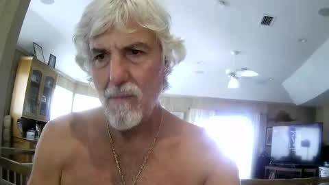 Gundja  Man online show from 05-17-26, 02:24