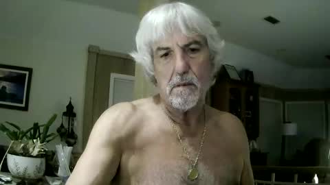 Gundja  Man online show from 05-27-26, 08:33