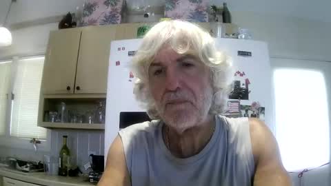 Snapshot of winedog2020 chatting on 07-19-26, 04:33 Gundja Man online show from 07-19-26, 04:33