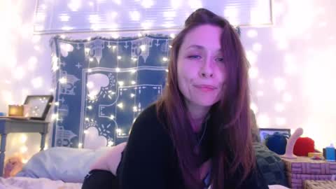 Eevie online show from 12-20-24, 01:58