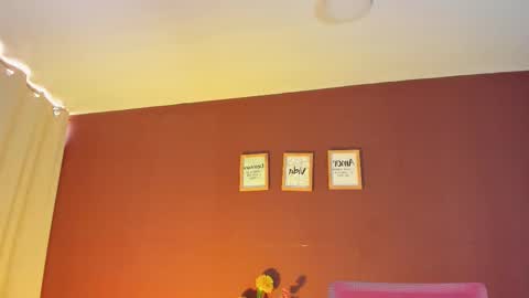 Wini Fer online show from 11-25-25, 01:22