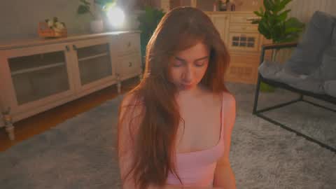 Snapshot of winnieriedesel chatting on 05-08-26, 03:23 Lillian online show from 05-08-26, 03:23
