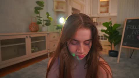 Snapshot of winnieriedesel chatting on 05-20-26, 03:13 Lillian online show from 05-20-26, 03:13