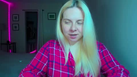 Snapshot of winter_miracle chatting on 02-01-26, 08:07 Winter Miracle online show from 02-01-26, 08:07