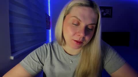 Snapshot of winter_miracle chatting on 03-20-26, 05:45 Winter Miracle online show from 03-20-26, 05:45