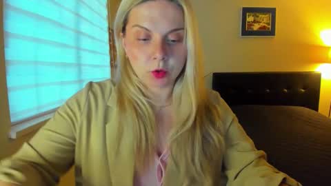 Snapshot of winter_miracle chatting on 03-30-26, 02:18 Winter Miracle online show from 03-30-26, 02:18