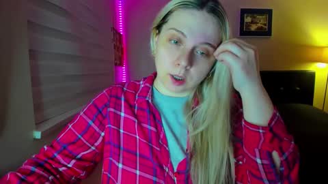 Snapshot of winter_miracle chatting on 04-01-26, 11:22 Winter Miracle online show from 04-01-26, 11:22