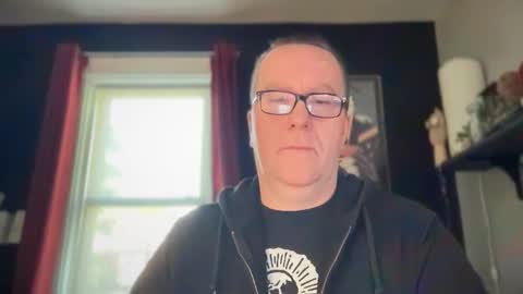 Snapshot of wintyr chatting on 10-25-25, 04:24 wintyr online show from 10-25-25, 04:24