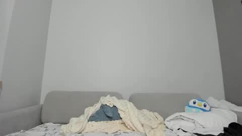 Snapshot of wiseenoughlamb chatting on 09-18-25, 12:51 Asylai but you can call me Aila online show from 09-18-25, 12:51