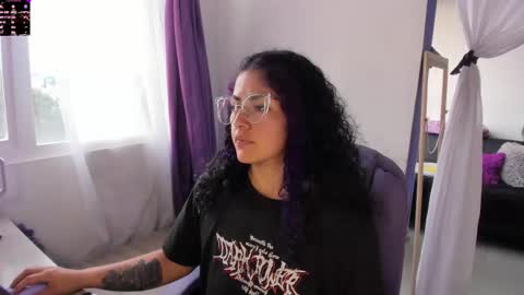     Luna Violeta  A r t i s t  online show from 09-29-25, 09:19
