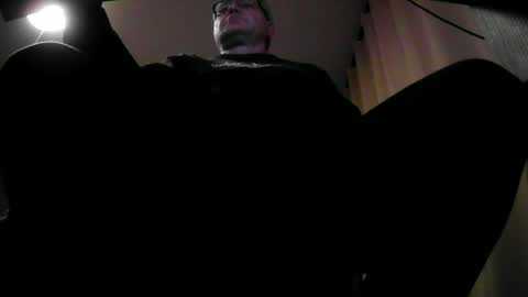 Snapshot of wixer1970 chatting on 12-28-24, 05:03 wixer1970 online show from 12-28-24, 05:03