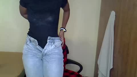 Snapshot of wizzia_khalifa chatting on 01-10-25, 08:40 girlie o online show from 01-10-25, 08:40