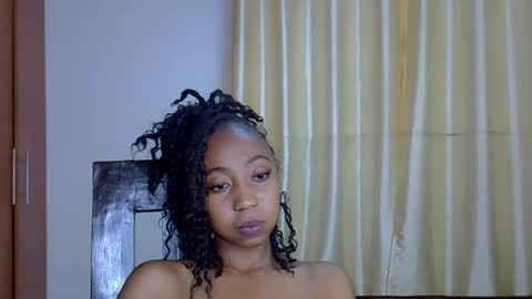 Snapshot of wizzia_khalifa chatting on 03-04-25, 01:23 girlie o online show from 03-04-25, 01:23