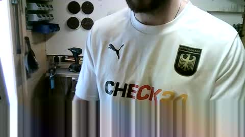 wolf021221 online show from 09-13-25, 10:37