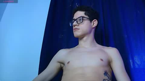  W O L F  online show from 01-12-26, 01:49