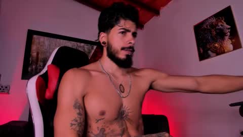 Snapshot of wolferatus chatting on 12-15-25, 01:32 wolferatus online show from 12-15-25, 01:32