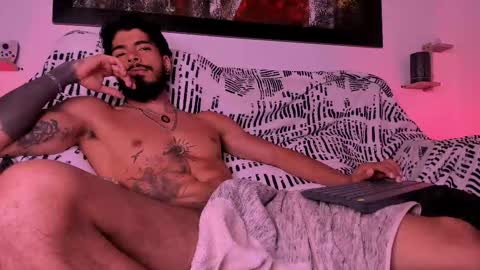 Snapshot of wolferatus chatting on 12-16-25, 10:48 wolferatus online show from 12-16-25, 10:48