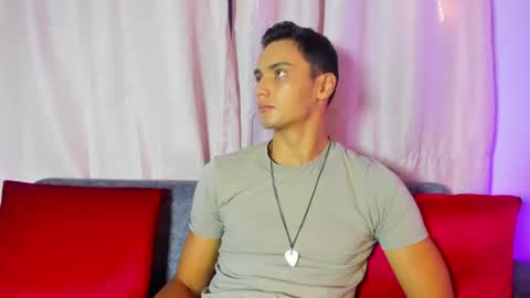 Snapshot of wolfkyng chatting on 06-17-26, 12:18 Andrew online show from 06-17-26, 12:18