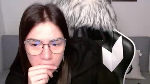 Alex online show from 10-24-25, 04:53