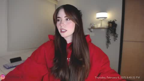 Snapshot of wolfsfoster chatting on 02-07-25, 02:40 online show from 02-07-25, 02:40
