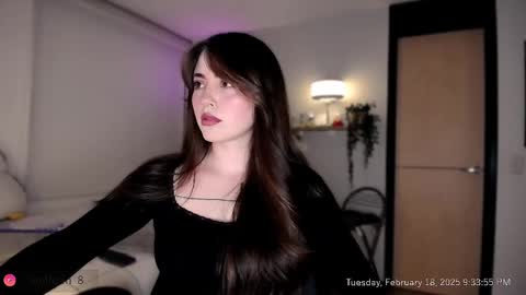 Snapshot of wolfsfoster chatting on 02-19-25, 02:33 online show from 02-19-25, 02:33