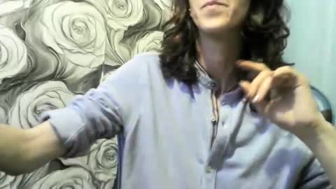 Snapshot of wolfxsnow chatting on 06-22-26, 06:43 wolfxsnow online show from 06-22-26, 06:43
