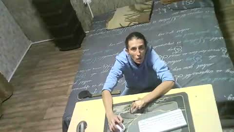 Snapshot of wolfxsnow chatting on 07-25-26, 06:49 wolfxsnow online show from 07-25-26, 06:49