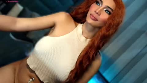 Snapshot of womanofyourdesire_ts chatting on 02-13-26, 03:24 Julia online show from 02-13-26, 03:24