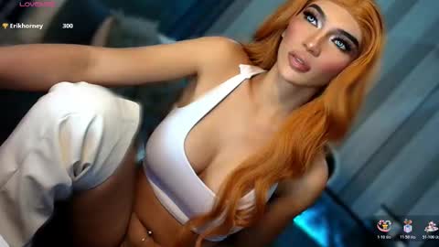 Snapshot of womanofyourdesire_ts chatting on 03-02-26, 05:08 Julia online show from 03-02-26, 05:08