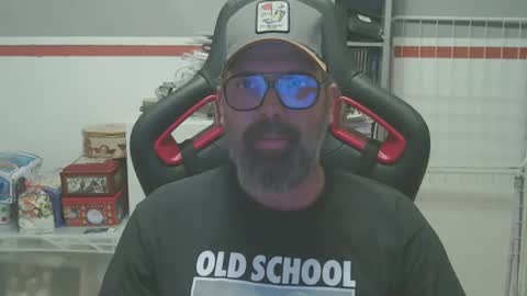 Snapshot of womenizzeer chatting on 01-07-25, 05:09 Adam online show from 01-07-25, 05:09