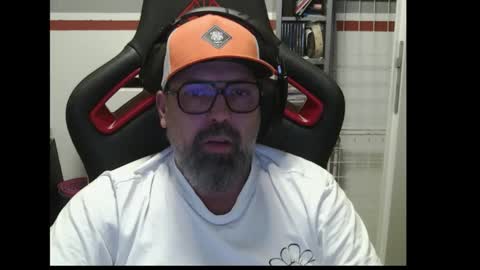 Snapshot of womenizzeer chatting on 11-03-25, 12:02 Adam online show from 11-03-25, 12:02