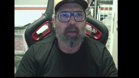 Snapshot of womenizzeer chatting on 02-20-26, 12:18 Adam online show from 02-20-26, 12:18