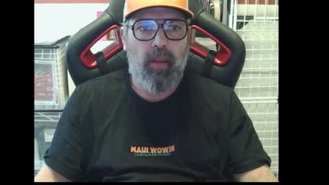 Snapshot of womenizzeer chatting on 02-20-26, 11:11 Adam online show from 02-20-26, 11:11